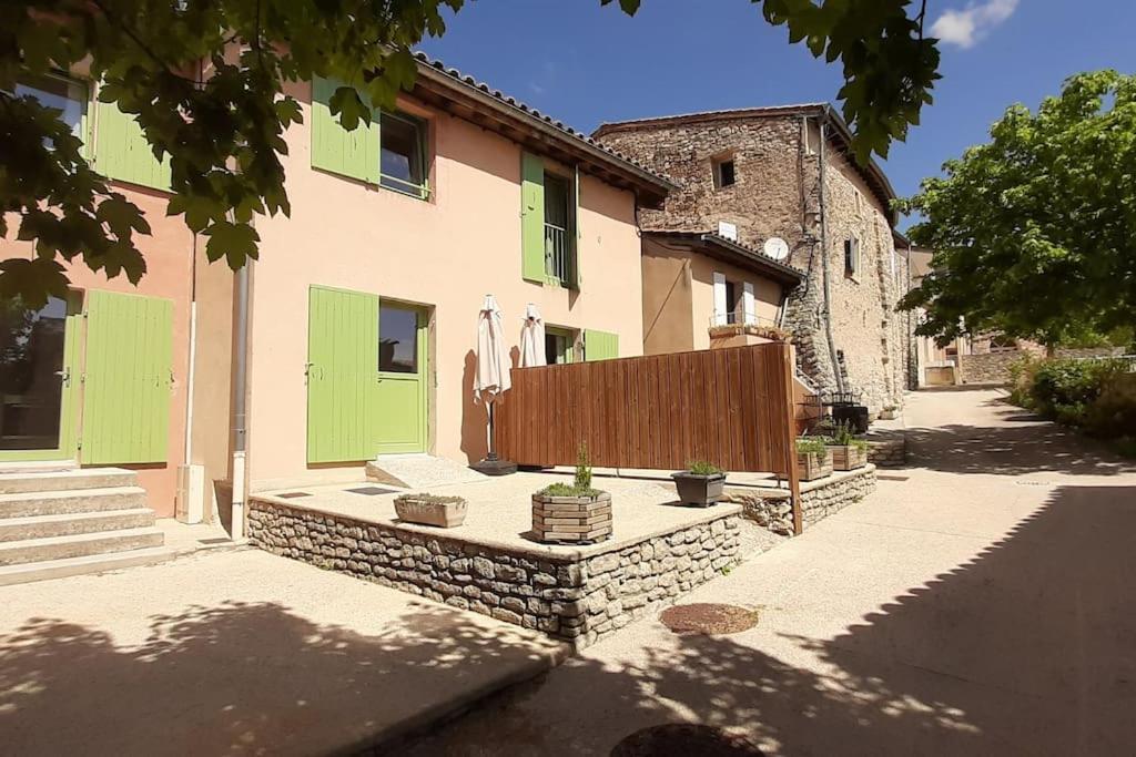 Gite Confortable Village Medieval Sainte-Jalle Baronnies Provencales Exterior photo